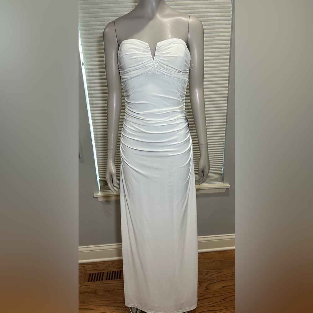 Hailey Logan by Adrianna Papell Full Length Bodycon Ivory Dress NWT Size 5/6